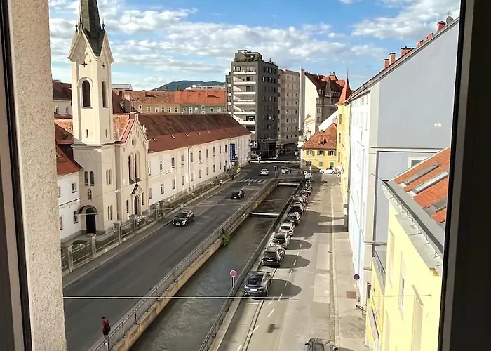 Cozy City Center Апартаменти *